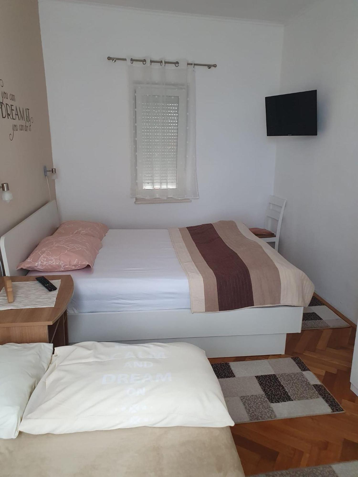 Apartment Sandra 2+2 *** Crikvenica Kültér fotó