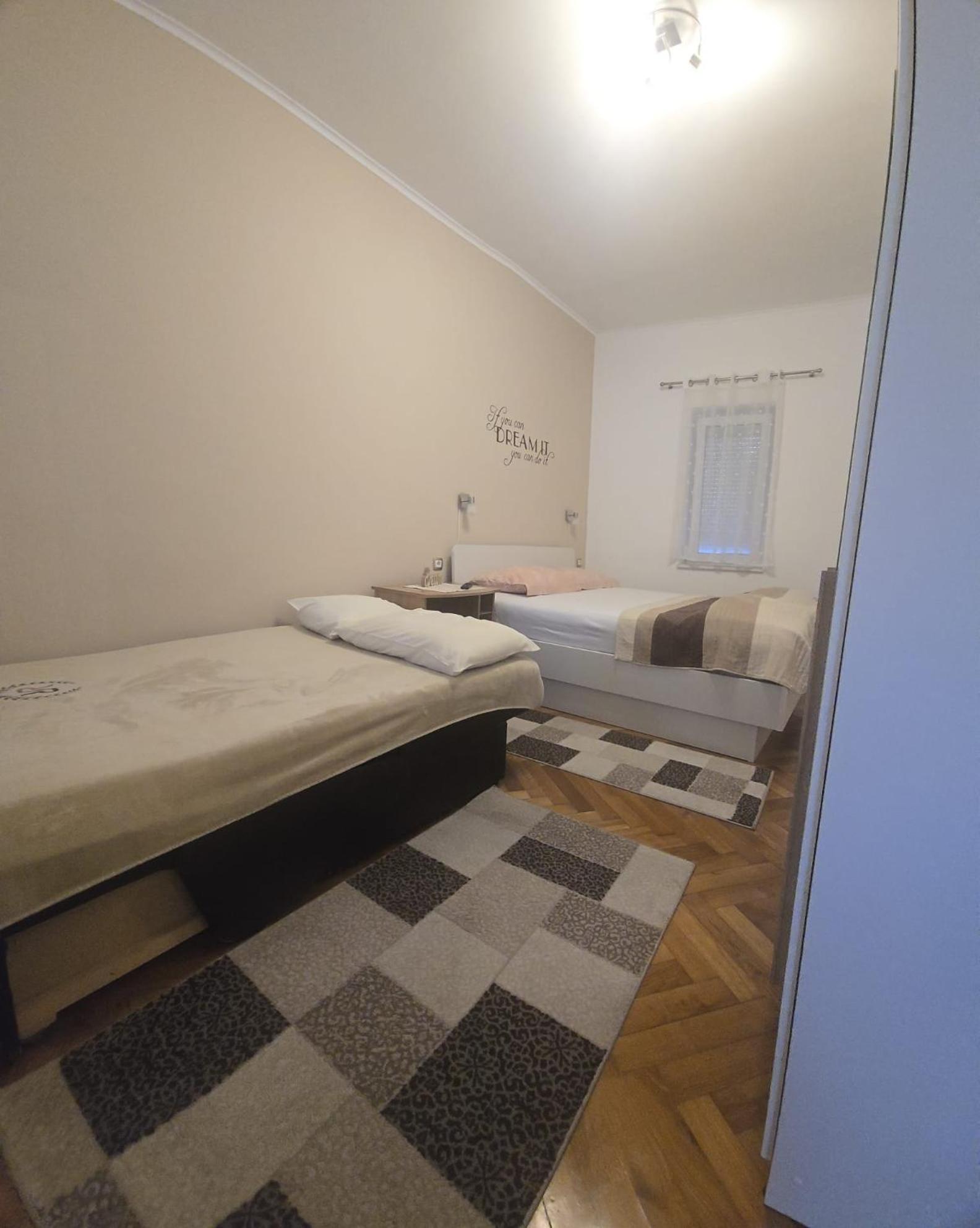 Apartment Sandra 2+2 *** Crikvenica Kültér fotó