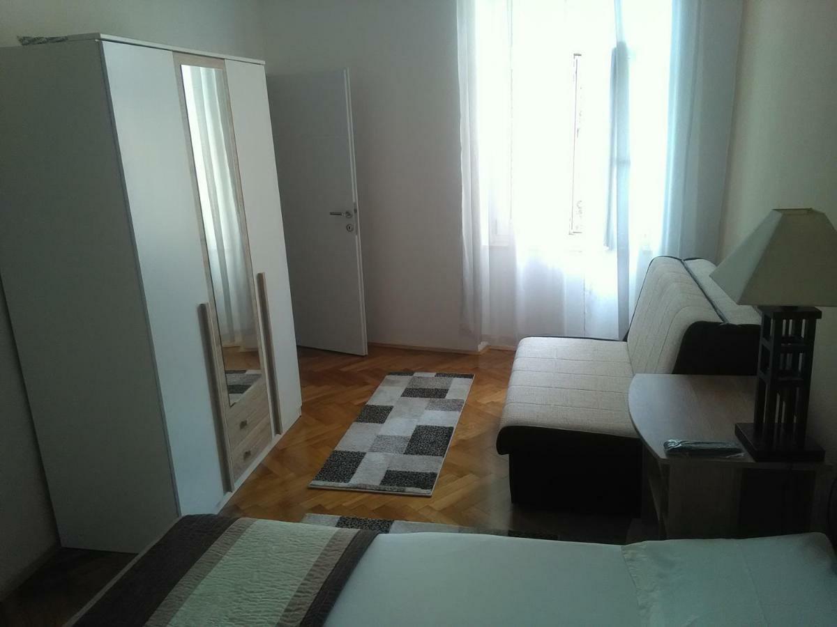 Apartment Sandra 2+2 *** Crikvenica Kültér fotó