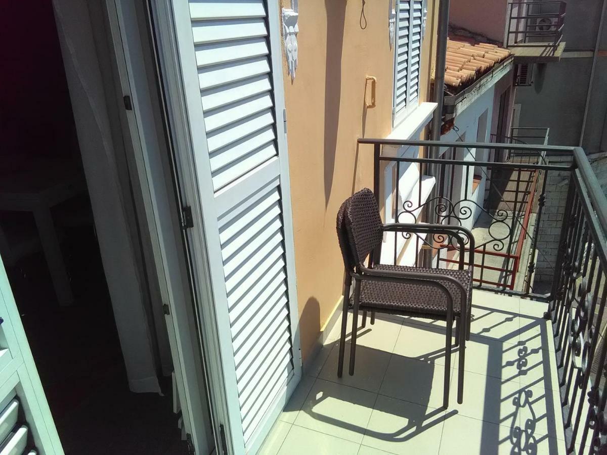 Apartment Sandra 2+2 *** Crikvenica Kültér fotó