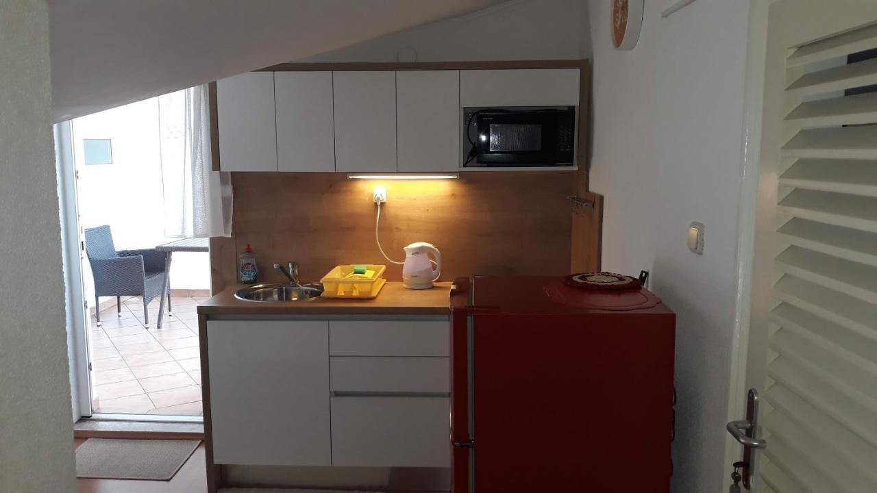 Apartment Sandra 2+2 *** Crikvenica Kültér fotó